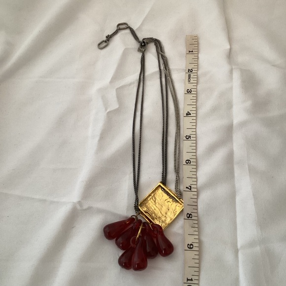 Anne-Marie Chagnon gold tone red glass necklace - Picture 5 of 6